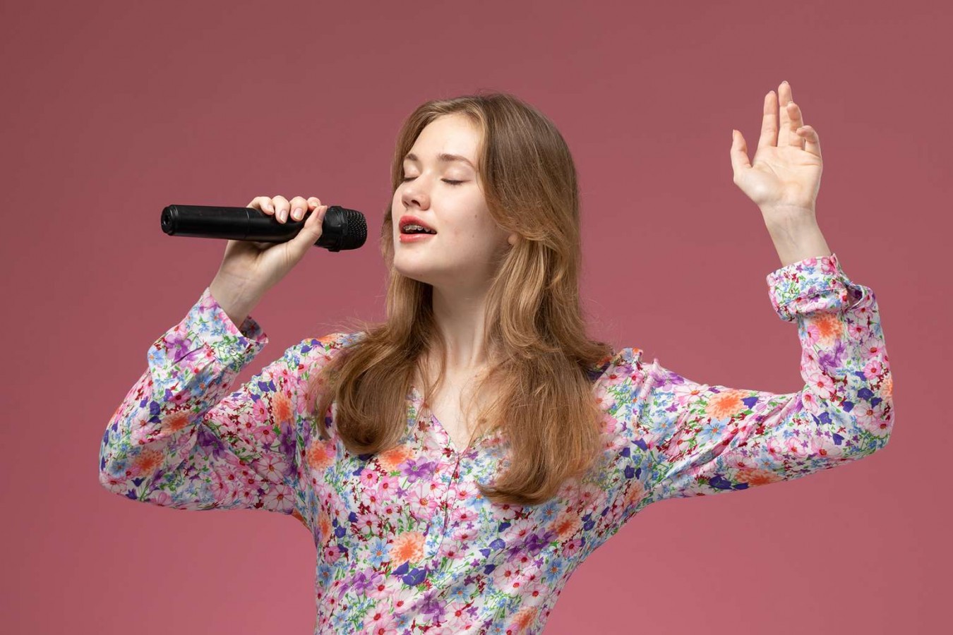  8 Vocal Exercises For Beginners